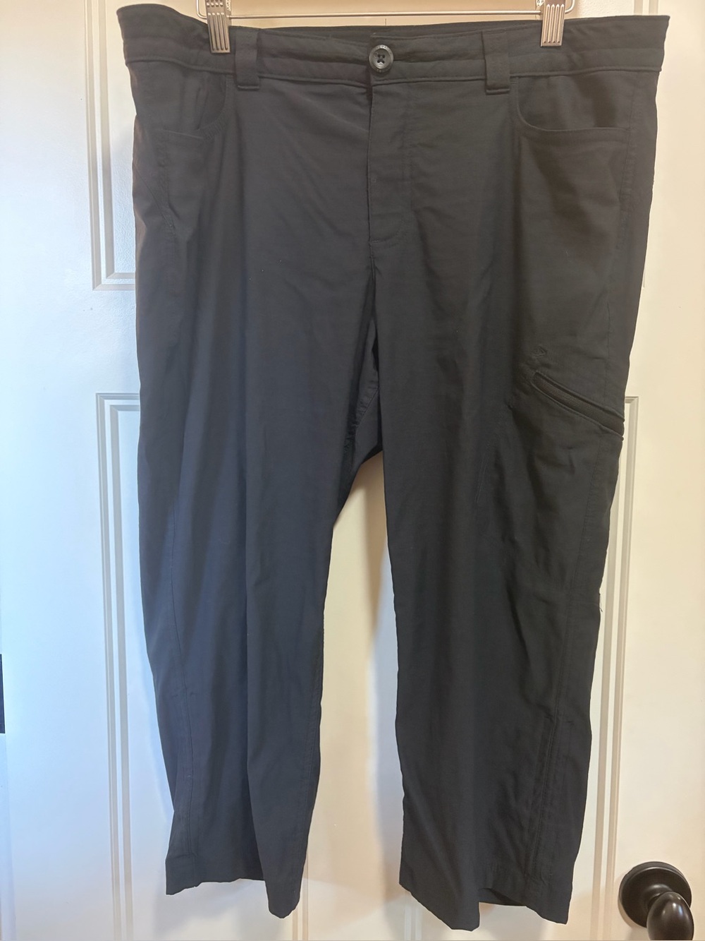 Eddie Bauer Black Cargo Pants with Utility Pockets
